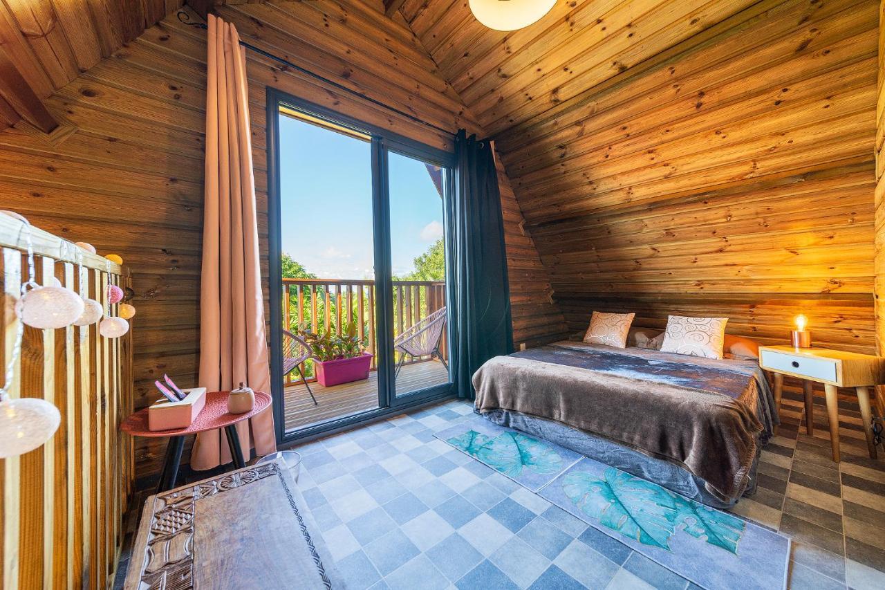Charmant chalet avec jacuzzi Saint-Philippe Extérieur photo