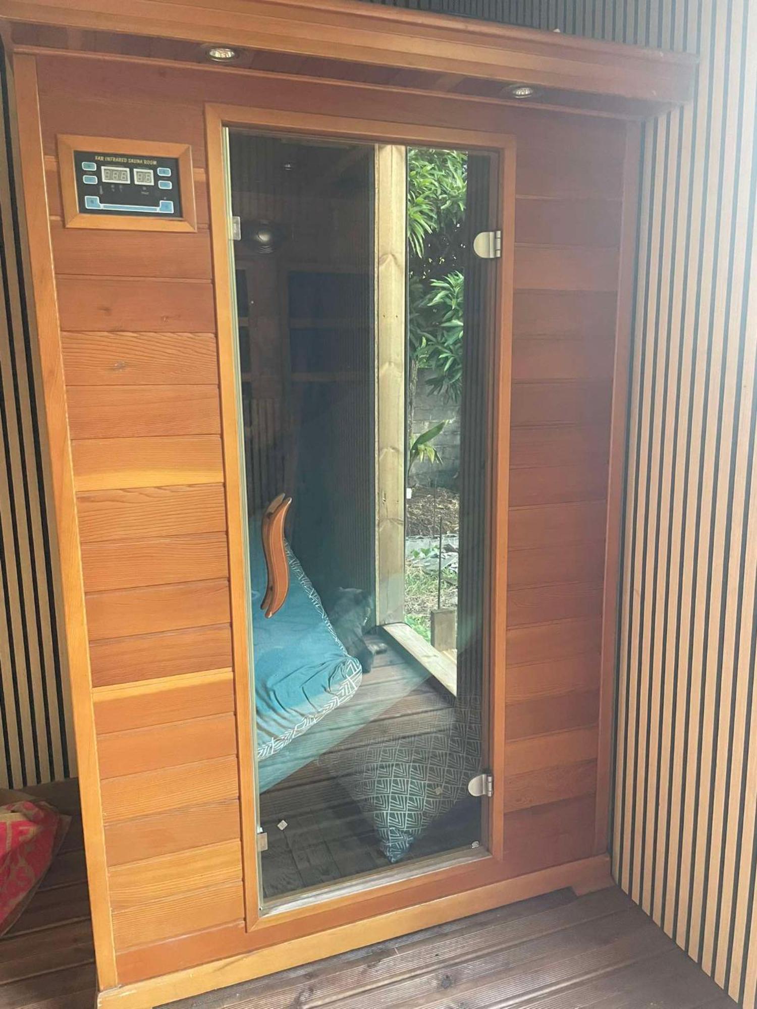 Charmant chalet avec jacuzzi Saint-Philippe Extérieur photo
